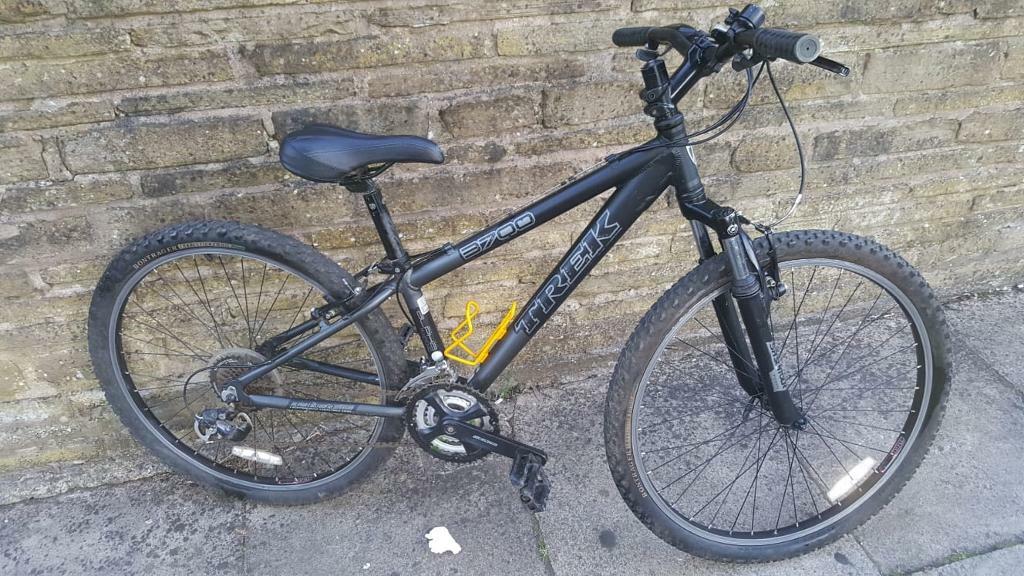trek 3700 26 inch mountain bike